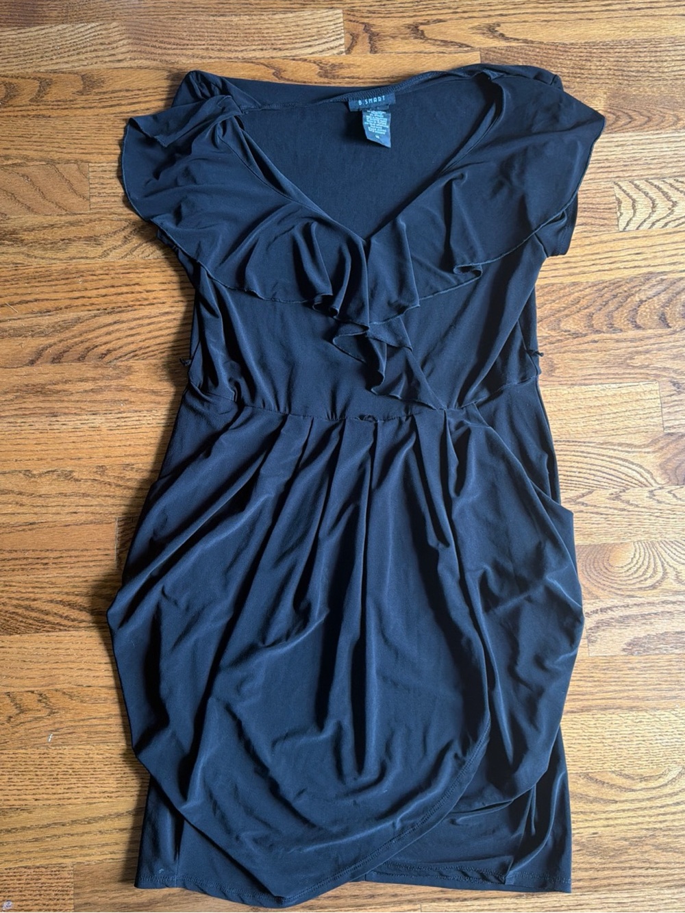 B. Smart Black Ruffle V-Neck Midi Dress